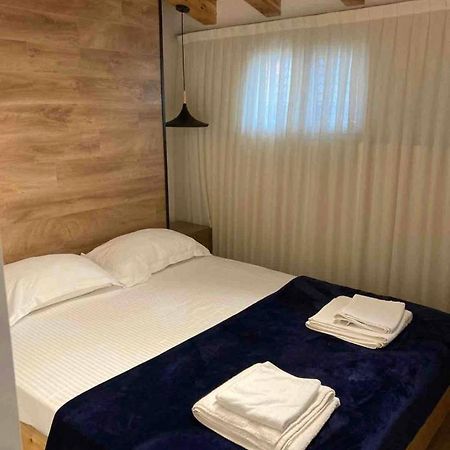 Lovely Loft 1-Bedroom In The Heart Of Tiranë Luaran gambar