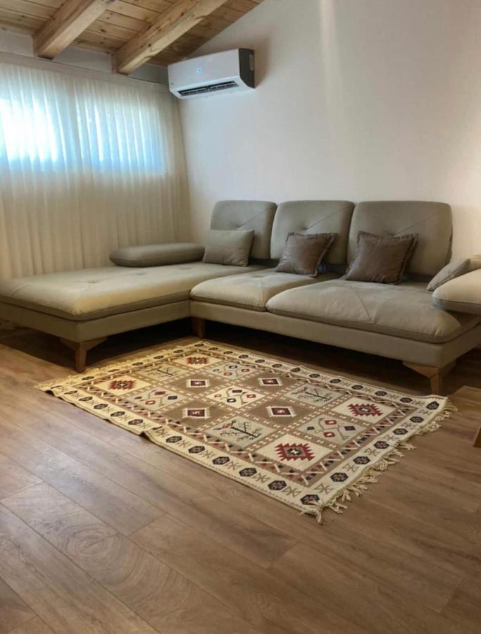 Lovely Loft 1-Bedroom In The Heart Of Tiranë Luaran gambar