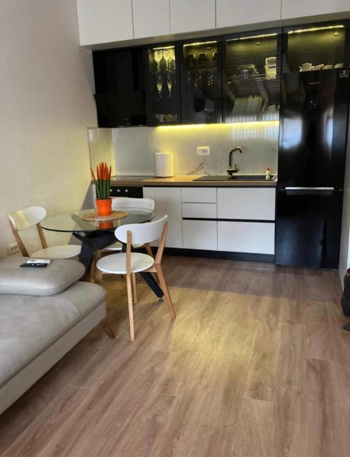 Lovely Loft 1-Bedroom In The Heart Of Tiranë Luaran gambar