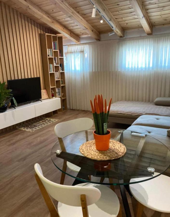 Lovely Loft 1-Bedroom In The Heart Of Tiranë Luaran gambar